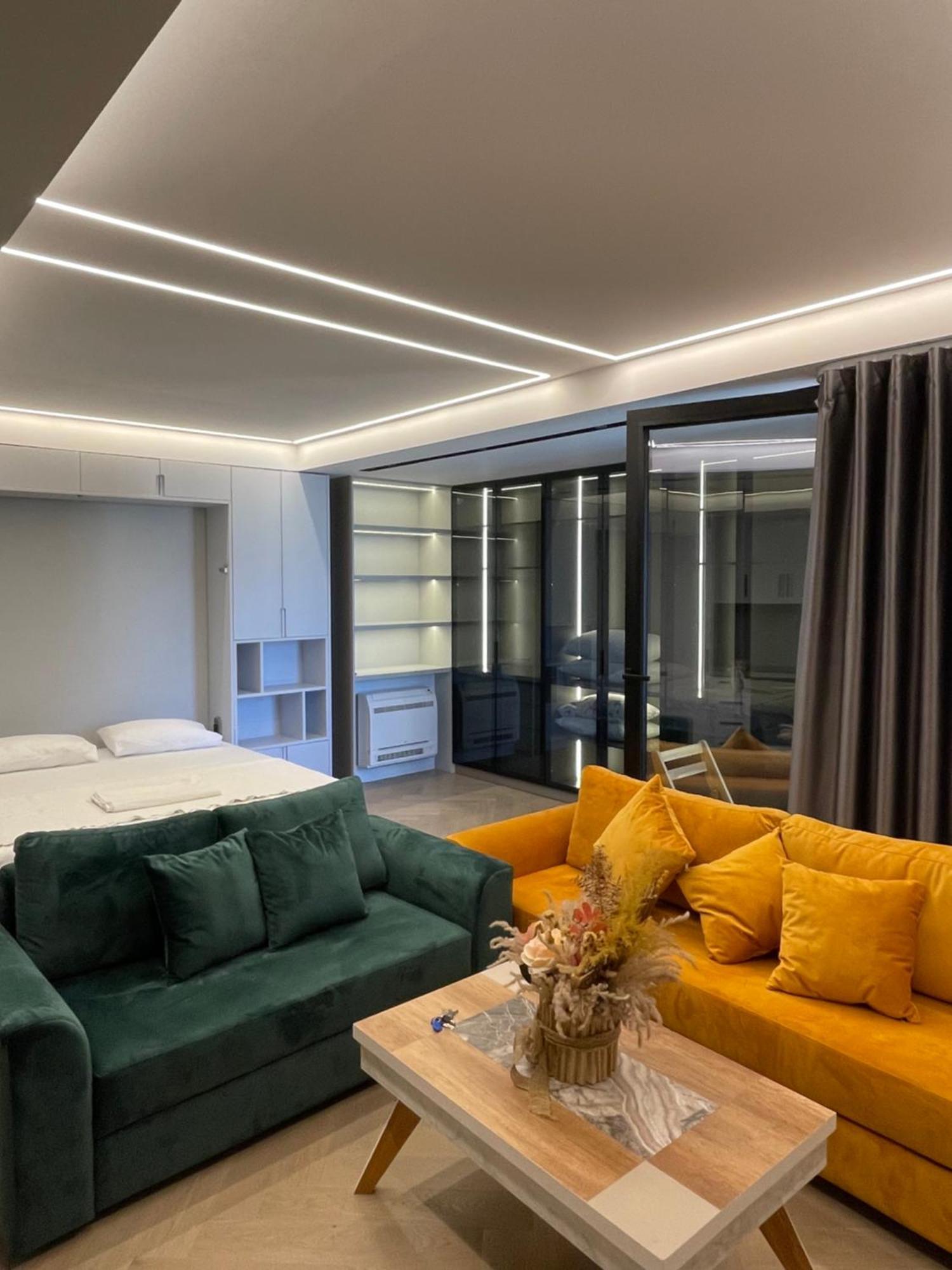 Luxury One Bedroom Apartment ティラナ エクステリア 写真